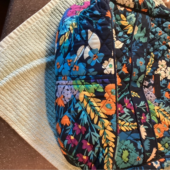 Vintage Vera Bradley crossbody. - Picture 2 of 8